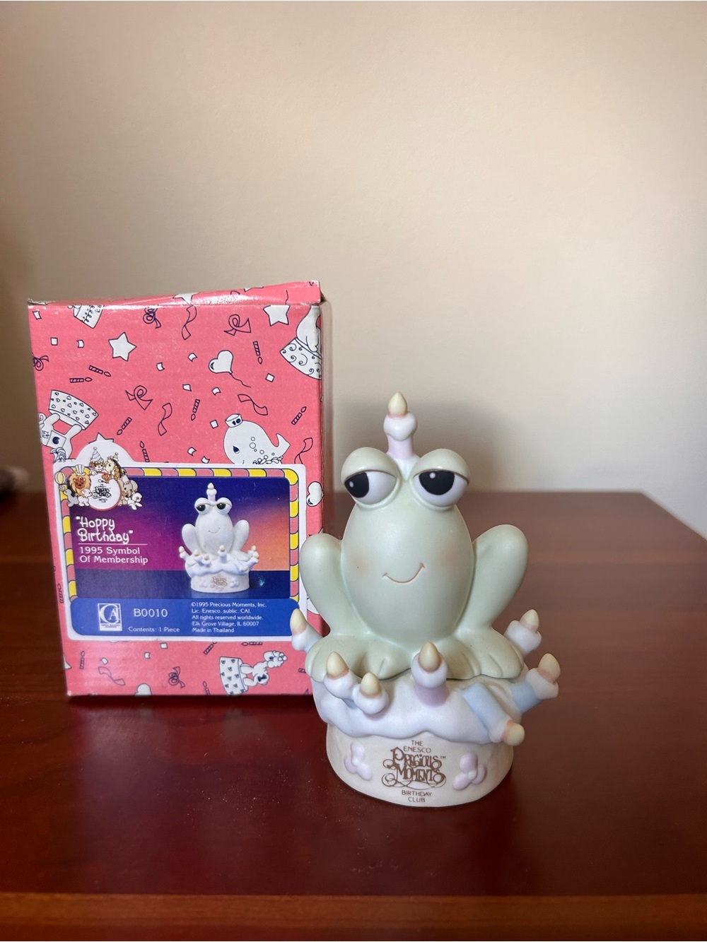 Precious Moments vintage 1995 Hoppy Birthday Frog figurine B0010